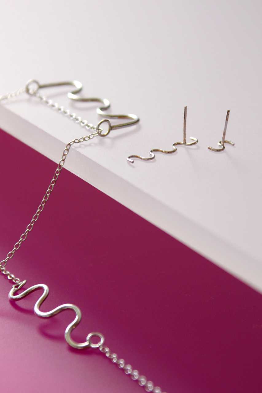 Wiggle Necklace | Are You Coming Along to Dance?
