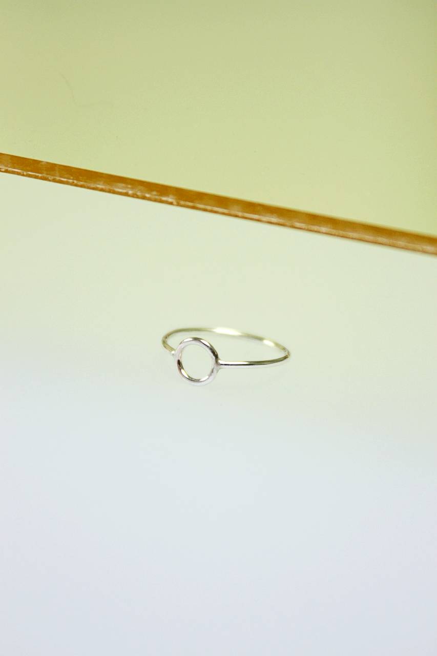 Ring Round Small | Een minimalist met een verrassend detail