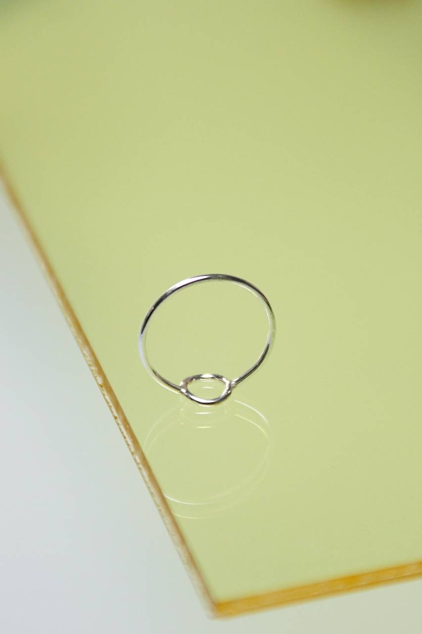 Ring Round Small | Een minimalist met een verrassend detail