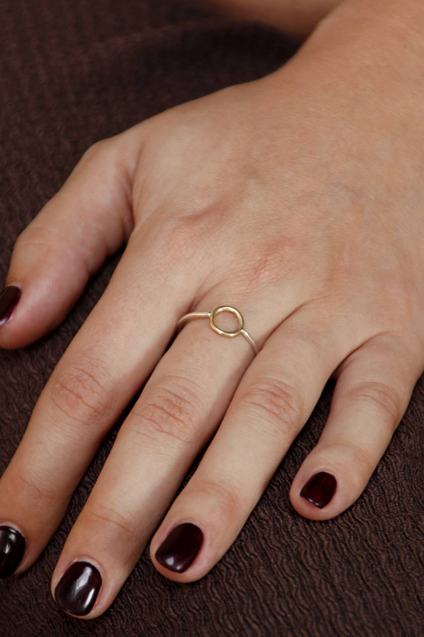Ring Round Small | Een minimalist met een gouden detail