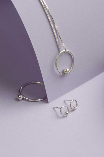 Oorbel Inner Dot | Simplistische schone
